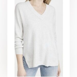 Madewell | Women's Bartlett V-Neck Pullover Sweater Coziest Yarn Heather Smoke L